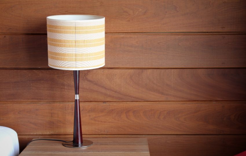 Lampu Meja