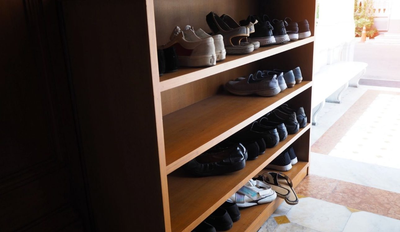 Lemari Sepatu