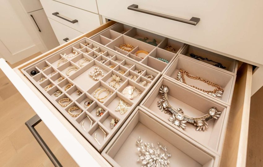 Jasa Furniture Custom