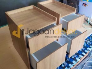 Nakas Lemari Kabinet Kamar Tidur Blockboard Finishing HPL
