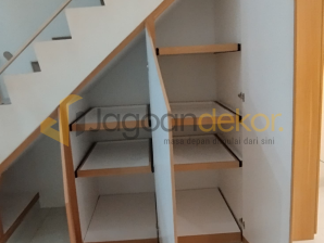 Lemari Bawah Tangga Motif Kayu Blockboard Finishing HPL - Bapak David