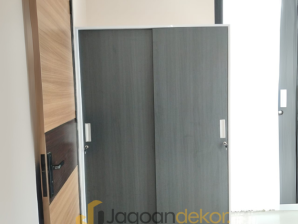 Lemari Simpel Elegan Minimalis Blockboard Finishing HPL - Bapak Bambang Prasetyo