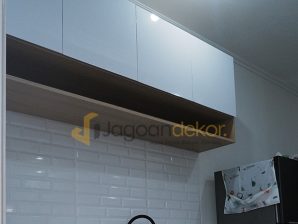 Kitchen Set Minimalis Motif Kayu Blockboard Finishing HPL - Ibu Nilam