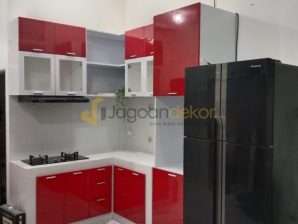 Kitchen Set Minimalis Two Tone Red and White Letter L Blockboard Finishing HPL - Ibu Santy